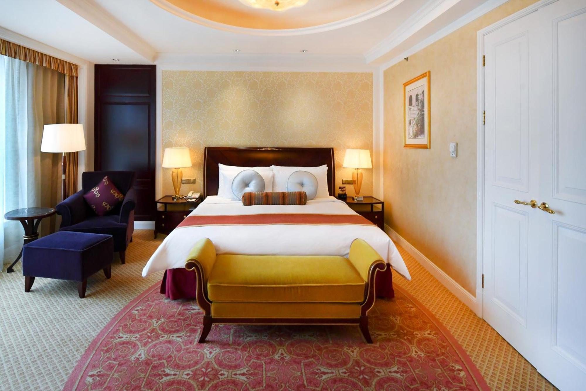 Grand - Nanjing Road Hotel