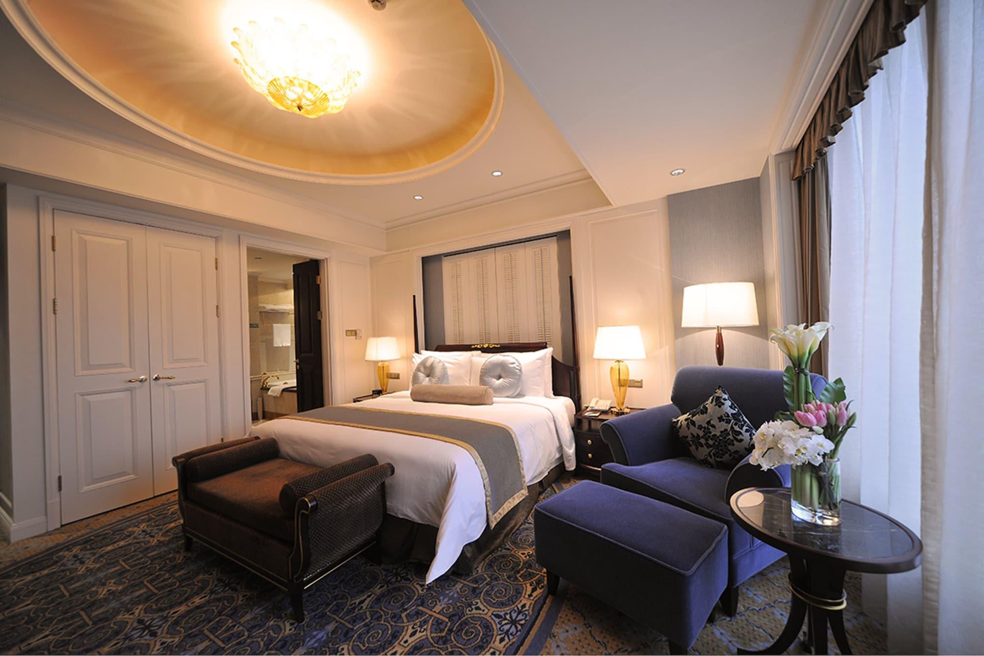 Grand - Nanjing Road 5*