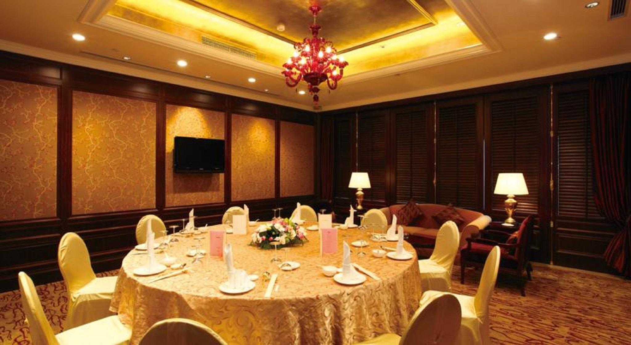 Grand - Nanjing Road 5*