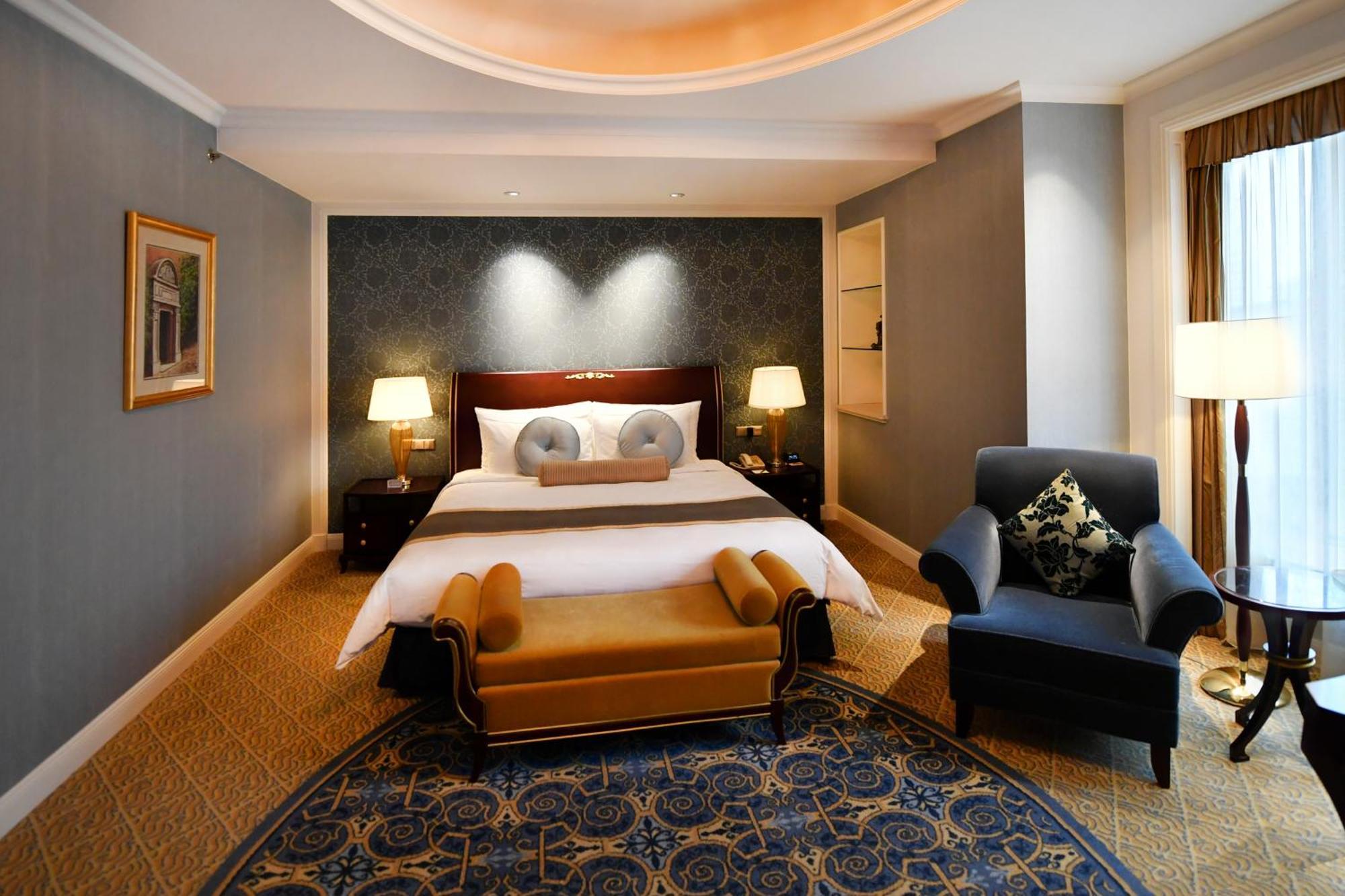 Hotel Grand - Nanjing Road 5*