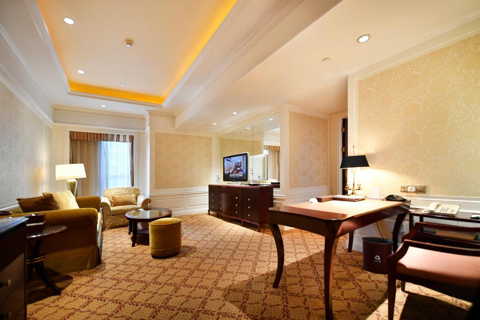 Grand - Nanjing Road Hotel